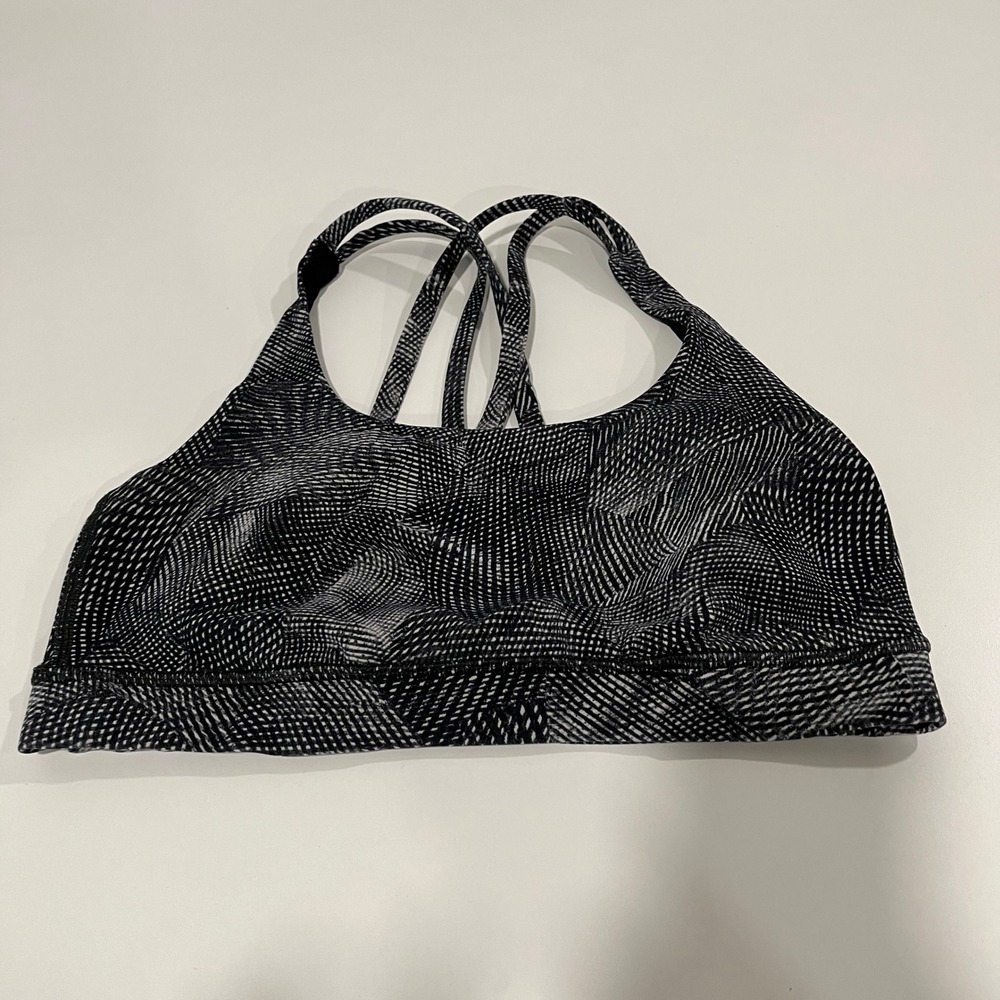 Lululemon Free to Be Serene Bra Black White Patterned Crisscross Back Size 6‎
